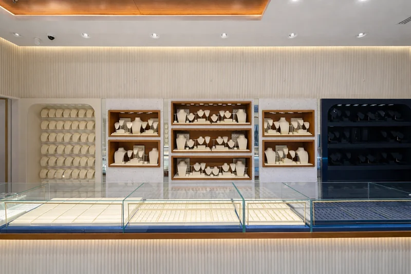 Bespoke wall display system for jewellery store – Mila Jewellery Creative Avenue interior design